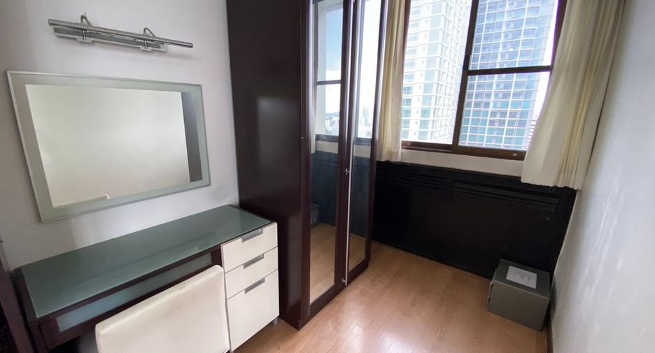 For rent and for sale 2 bedrooms condo in Watthana, Bangkok