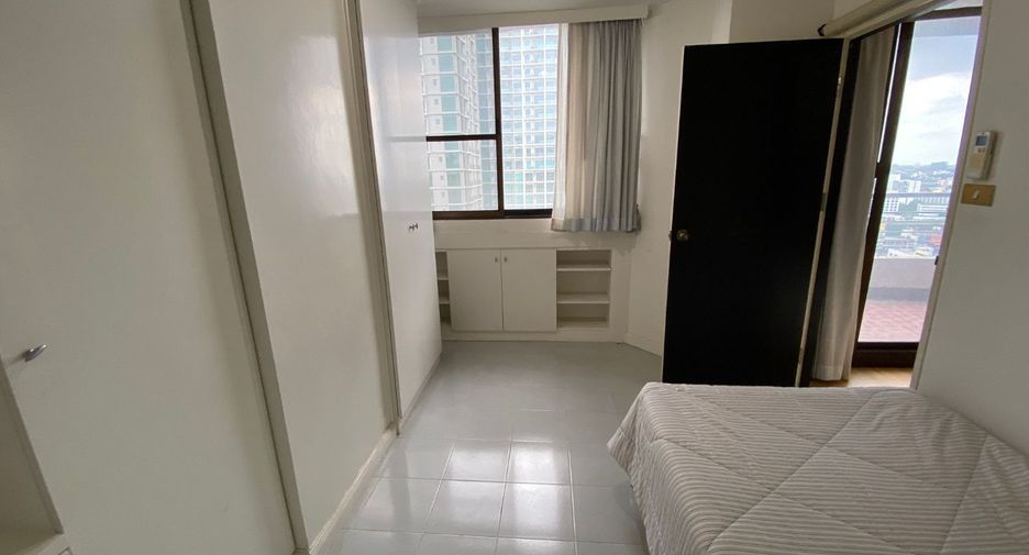 For rent and for sale 2 bedrooms condo in Watthana, Bangkok