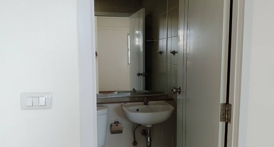 For sale 2 Beds condo in Lat Phrao, Bangkok