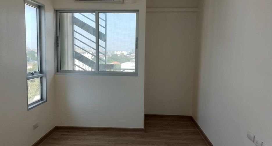 For sale 2 Beds condo in Lat Phrao, Bangkok