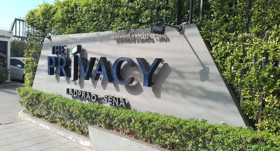For sale 2 Beds condo in Lat Phrao, Bangkok