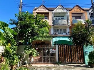 For sale 4 Beds townhouse in Pak Kret, Nonthaburi