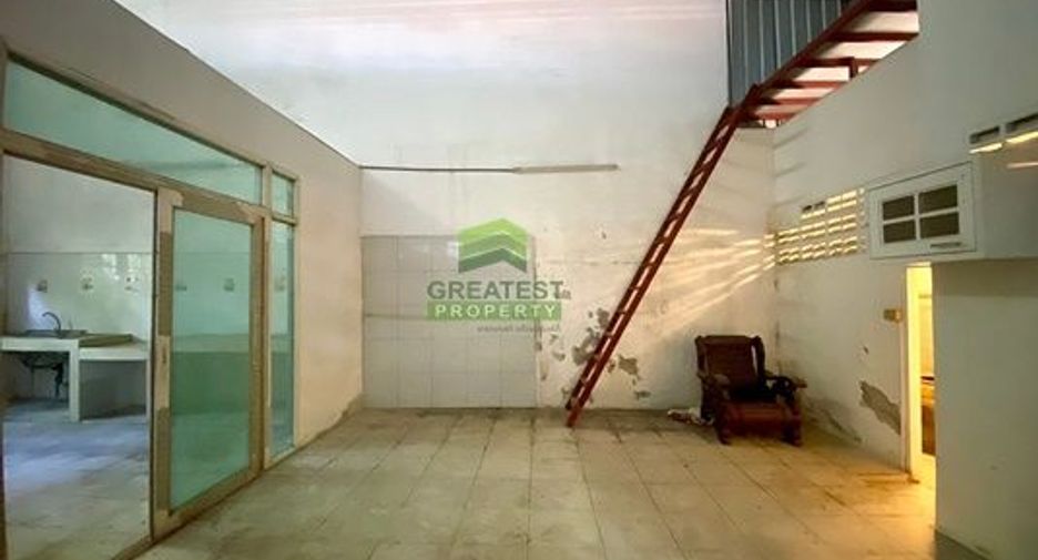 For sale 4 bedrooms townhouse in Pak Kret, Nonthaburi