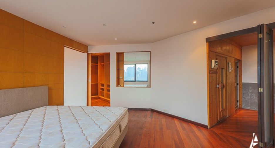 For rent and for sale 3 bedrooms condo in Watthana, Bangkok