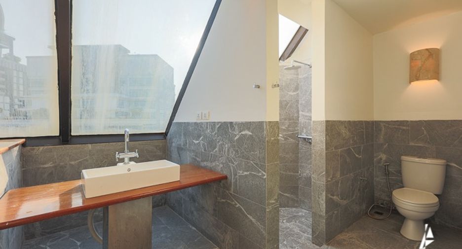 For rent and for sale 3 bedrooms condo in Watthana, Bangkok
