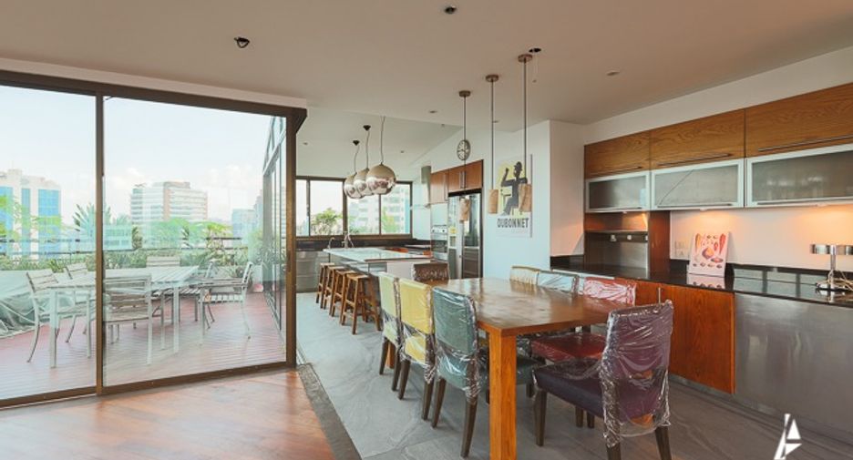 For rent and for sale 3 bedrooms condo in Watthana, Bangkok
