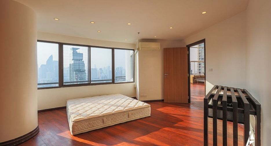 For rent and for sale 3 bedrooms condo in Watthana, Bangkok