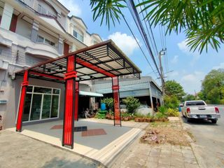 For sale 4 Beds retail Space in Nong Chok, Bangkok