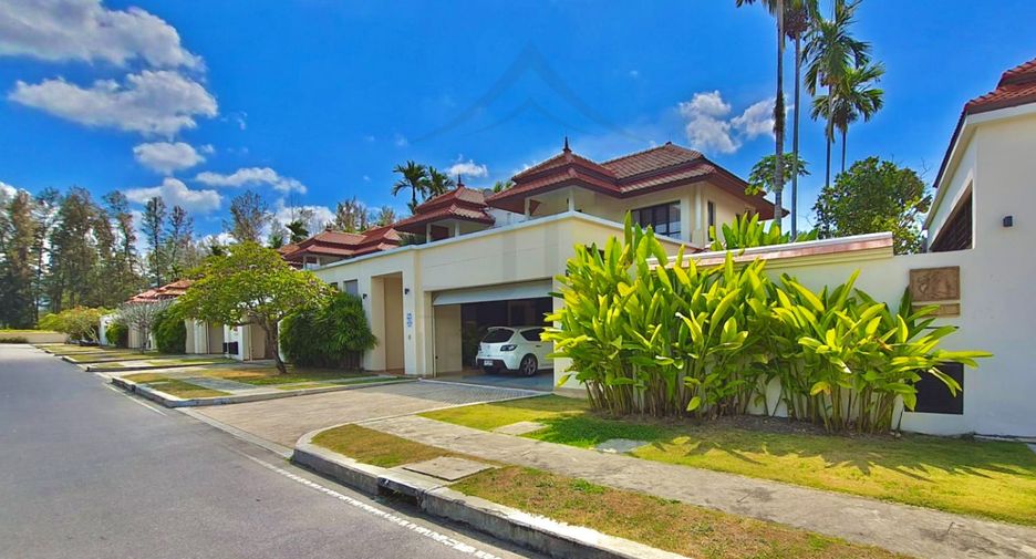 For sale 4 bed townhouse in Thalang, Phuket