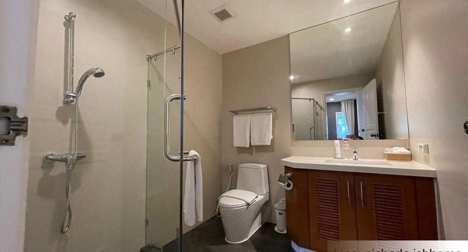 Casa en alquiler y en venta de 4 habitaciones en Pak Kret, Nonthaburi