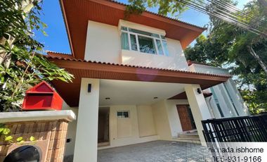 Casa en alquiler y en venta de 4 habitaciones en Pak Kret, Nonthaburi