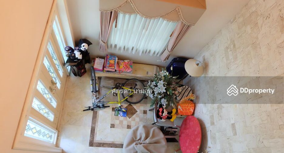 Casa en venta de 4 habitaciones en Bang Khen, Bangkok