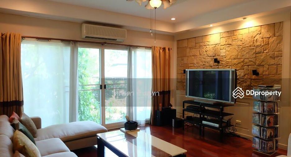Casa en venta de 4 habitaciones en Bang Khen, Bangkok