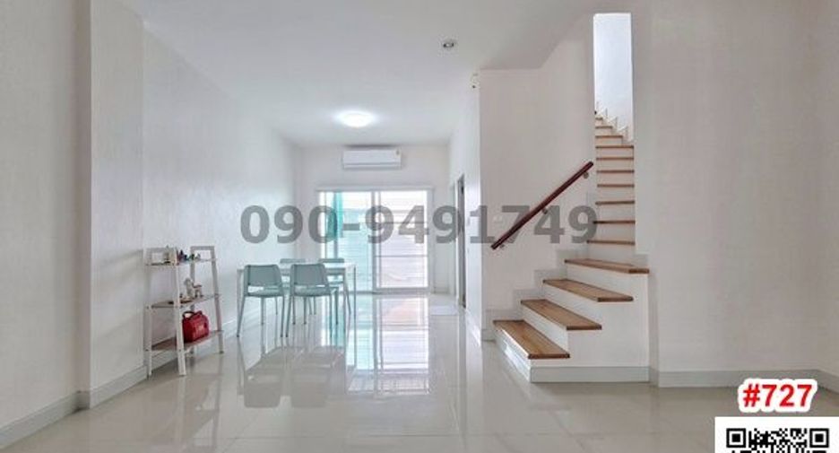 For rent 3 bedrooms townhouse in Lak Si, Bangkok