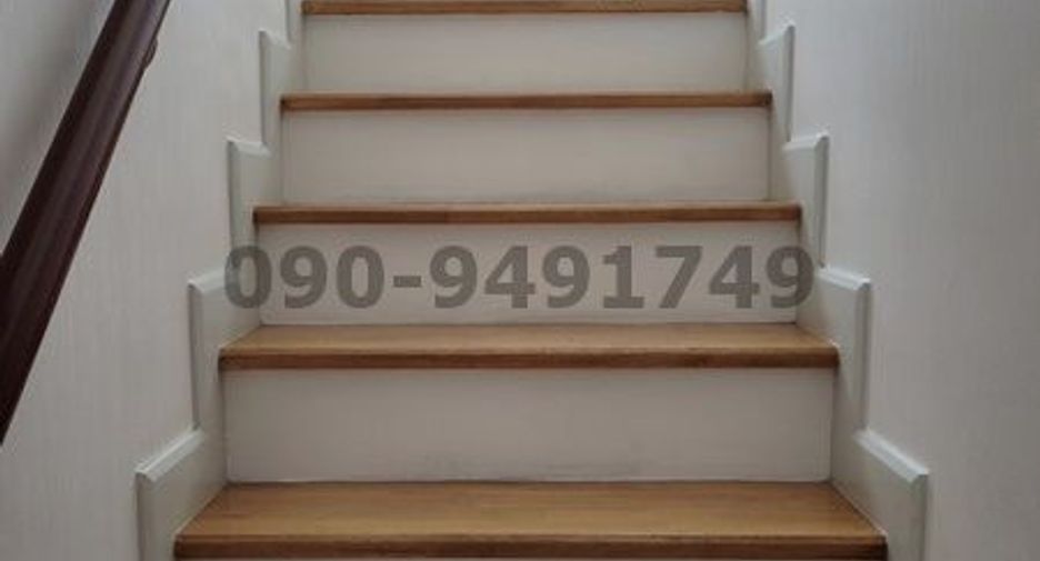 For rent 3 bedrooms townhouse in Lak Si, Bangkok