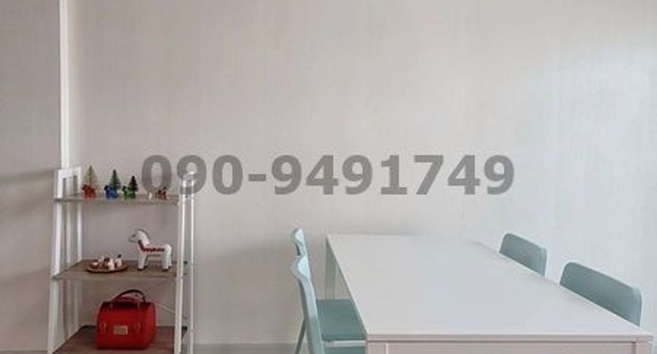 For rent 3 bedrooms townhouse in Lak Si, Bangkok