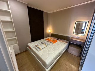 For rent 2 bed condo in Pom Prap Sattru Phai, Bangkok
