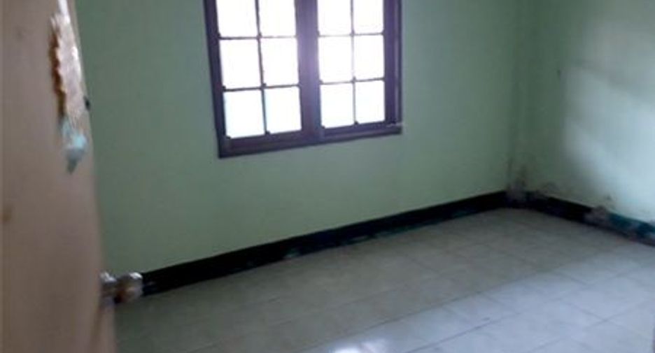 For sale 4 bedrooms townhouse in Sam Roi Yot, Prachuap Khiri Khan