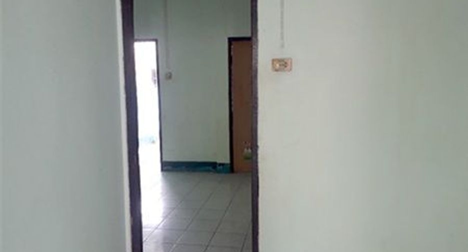 For sale 4 bedrooms townhouse in Sam Roi Yot, Prachuap Khiri Khan