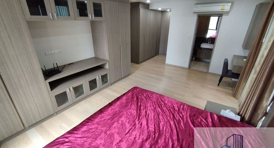 À vendre 3 chambres condo à Watthana, Bangkok
