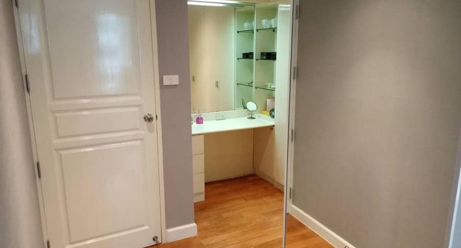 Condo en alquiler y en venta de 2 habitaciones en Watthana, Bangkok