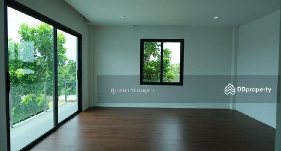 For sale 4 bedrooms house in Min Buri, Bangkok