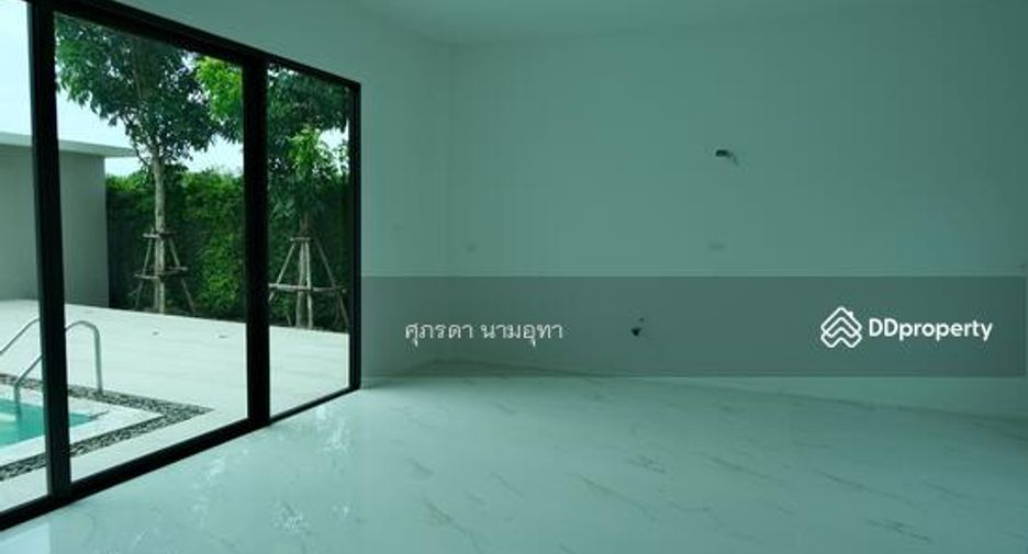 For sale 4 bedrooms house in Min Buri, Bangkok