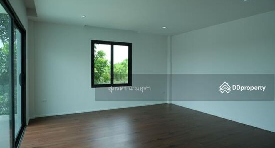 For sale 4 bedrooms house in Min Buri, Bangkok