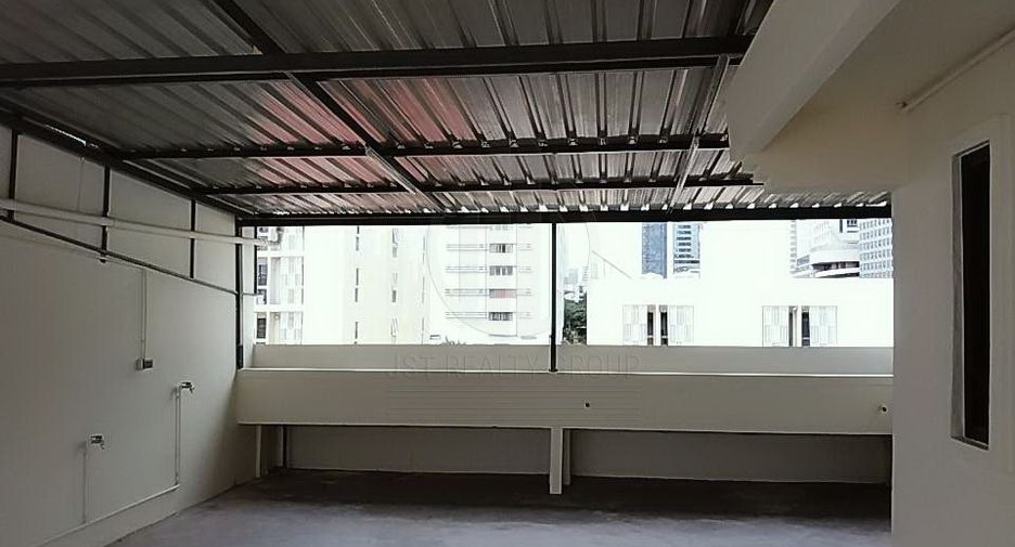 For sale 3 bedrooms townhouse in Sathon, Bangkok