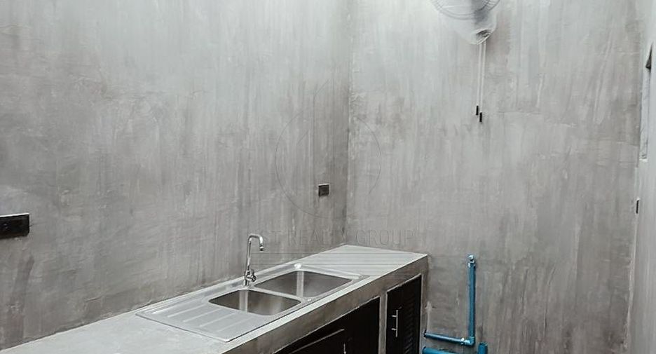 For sale 3 bedrooms townhouse in Sathon, Bangkok