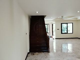 For sale 3 Beds townhouse in Sathon, Bangkok