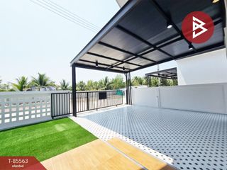 For sale 2 bed townhouse in Mueang Samut Songkhram, Samut Songkhram