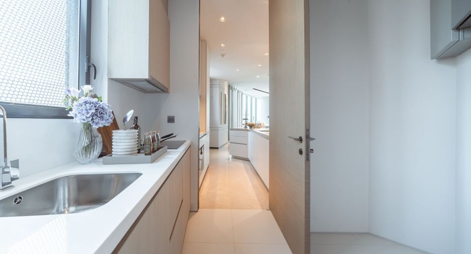 For sale 2 bed condo in Khlong San, Bangkok
