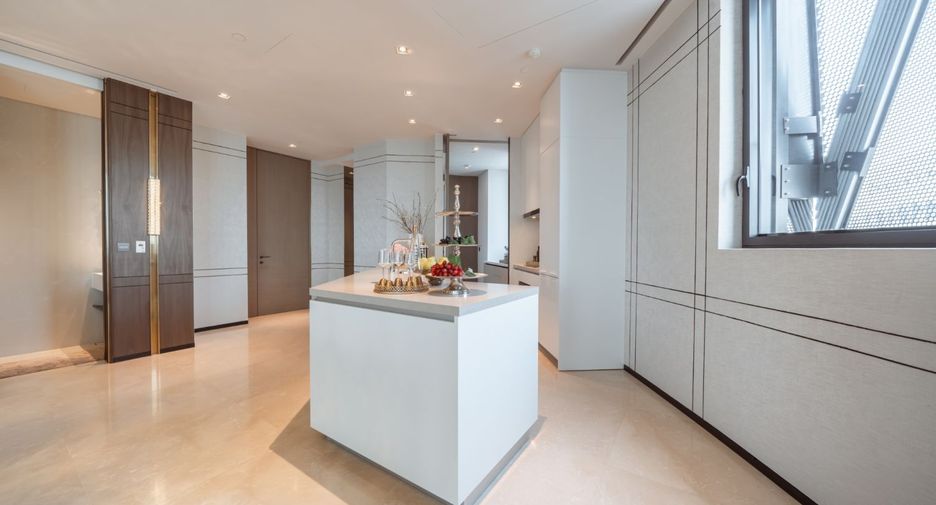 For sale 2 bed condo in Khlong San, Bangkok