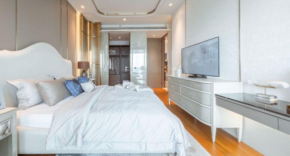 For sale 2 bed condo in Khlong San, Bangkok