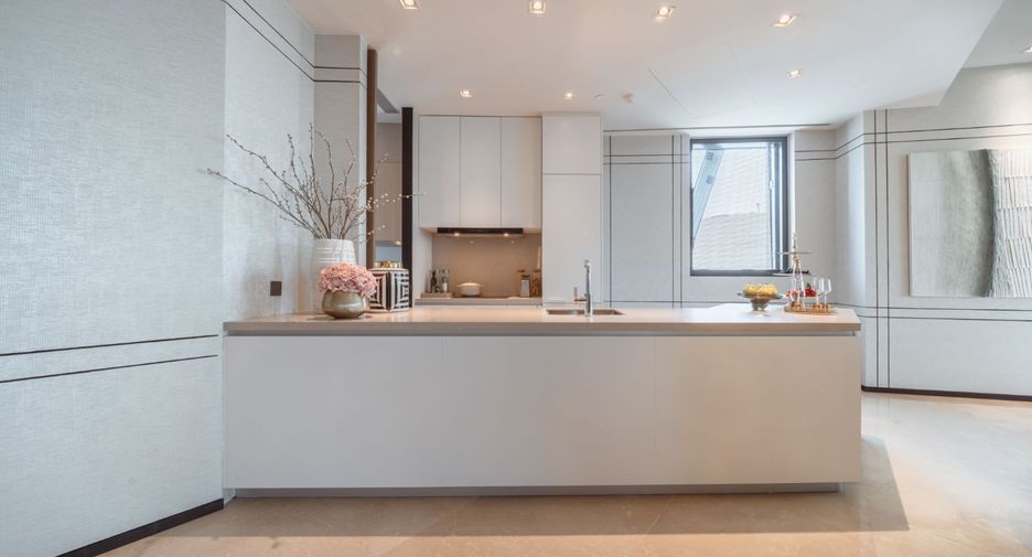 For sale 2 bed condo in Khlong San, Bangkok