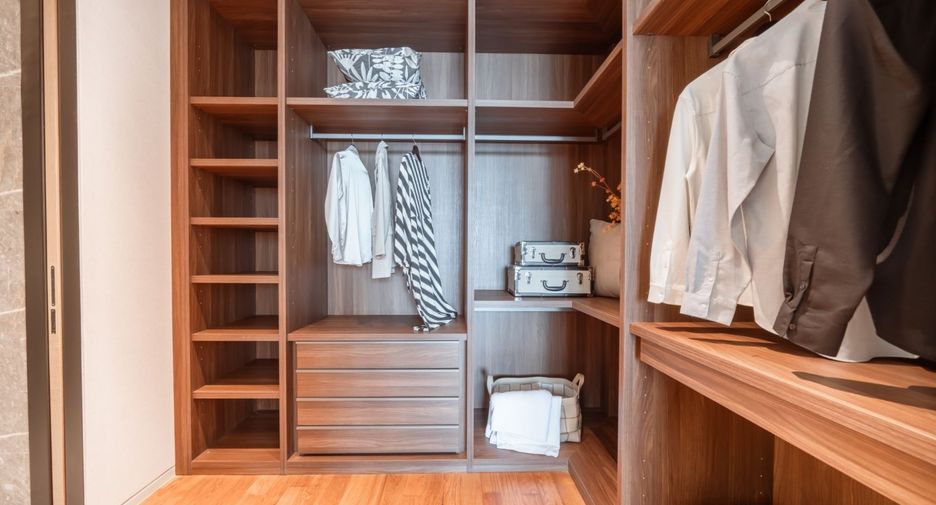 For sale 2 bed condo in Khlong San, Bangkok