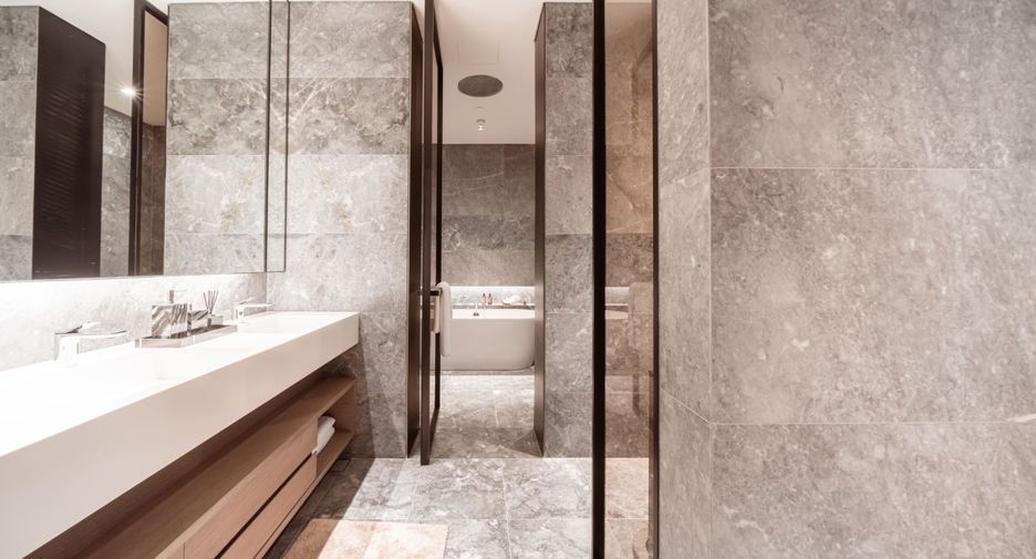 For sale 2 bed condo in Khlong San, Bangkok