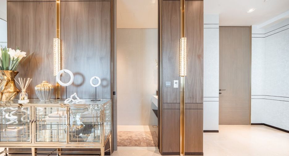 For sale 2 bed condo in Khlong San, Bangkok