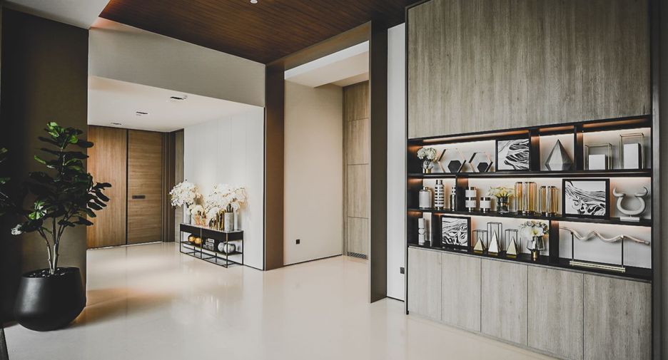 For sale 2 bed condo in Khlong San, Bangkok
