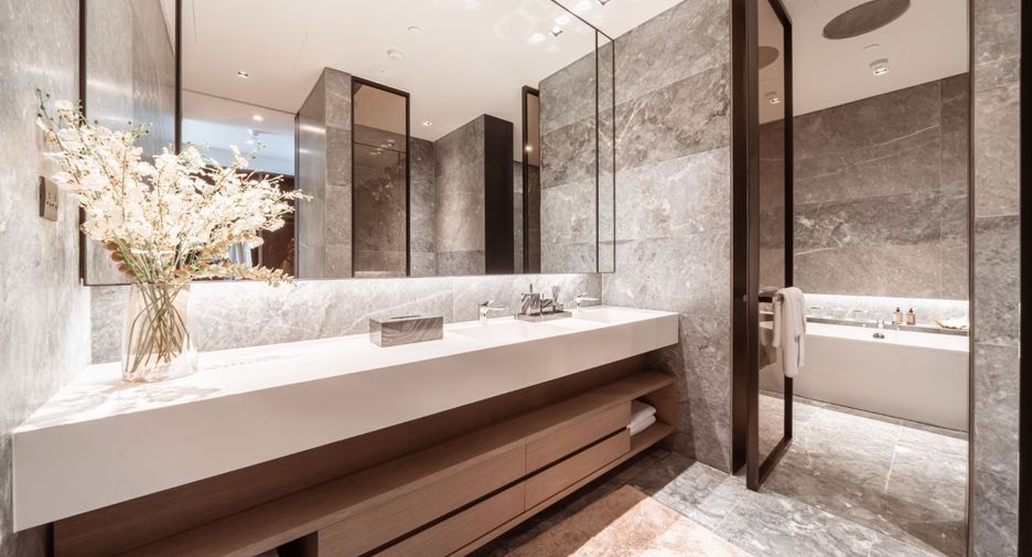 For sale 2 bed condo in Khlong San, Bangkok