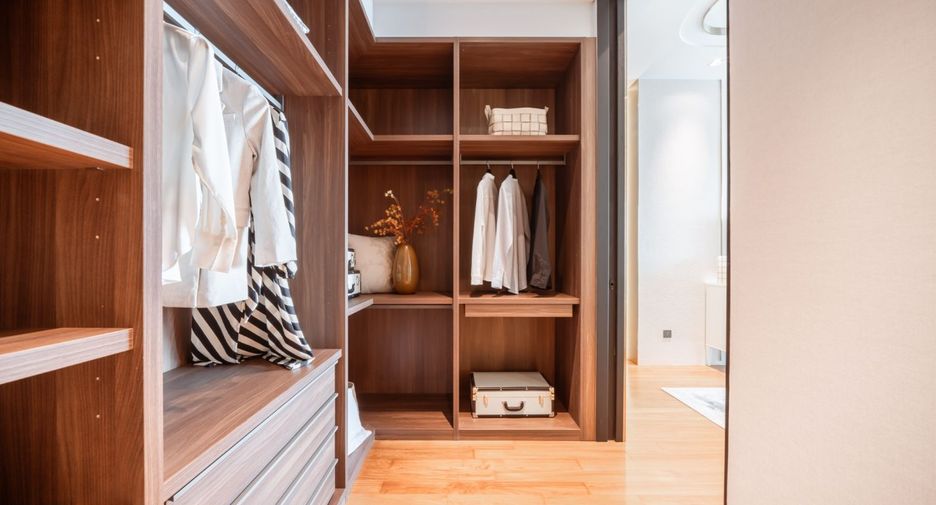 For sale 2 bed condo in Khlong San, Bangkok