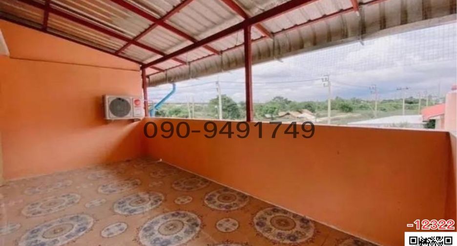 For rent 3 bedrooms townhouse in Suan Luang, Bangkok
