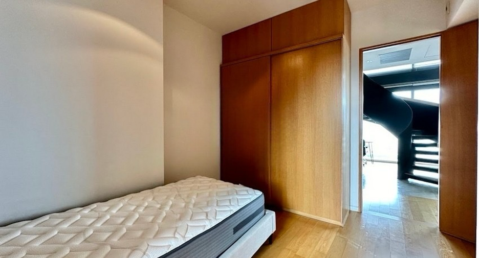 For rent and for sale 4 bedrooms condo in Sathon, Bangkok
