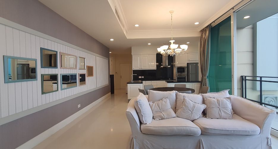 For rent 2 bedrooms condo in Watthana, Bangkok
