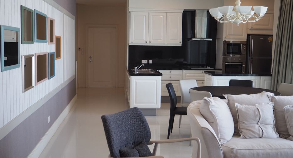 For rent 2 bedrooms condo in Watthana, Bangkok