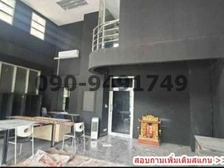 For sale 4 bedrooms retail Space in Wang Thonglang, Bangkok