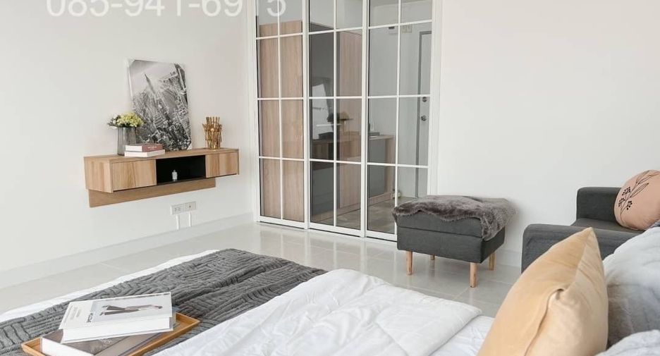 For sale 1 bed condo in Huai Khwang, Bangkok