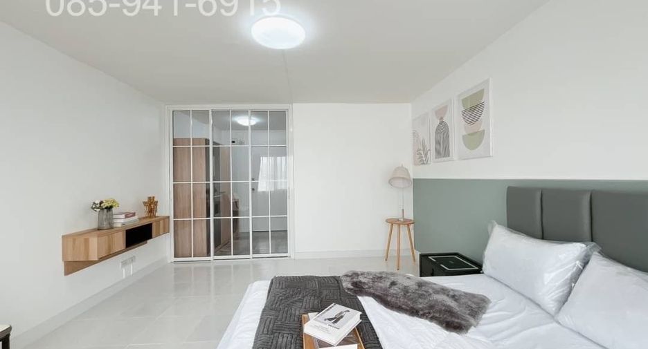 For sale 1 bed condo in Huai Khwang, Bangkok