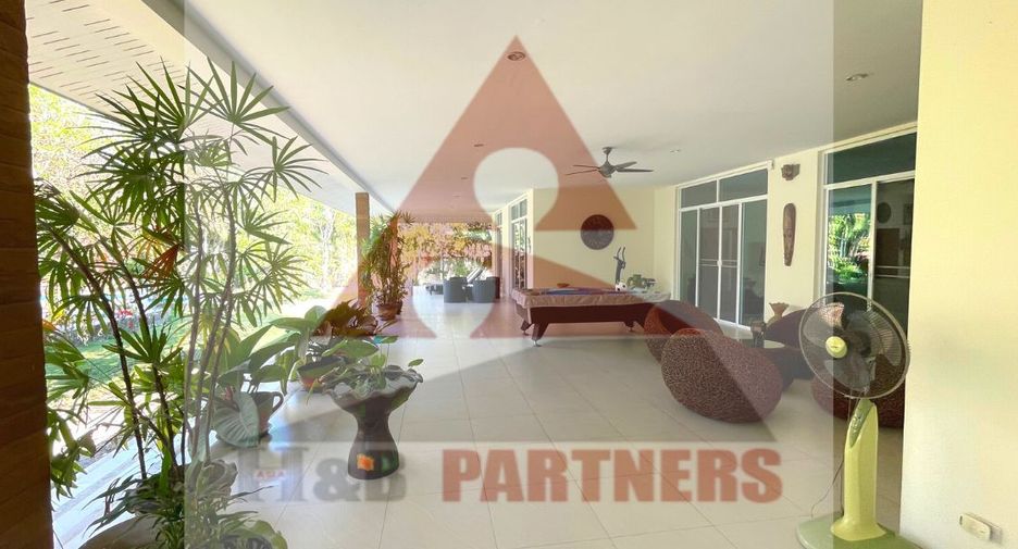 For sale 6 bedrooms villa in Hua Hin, Prachuap Khiri Khan